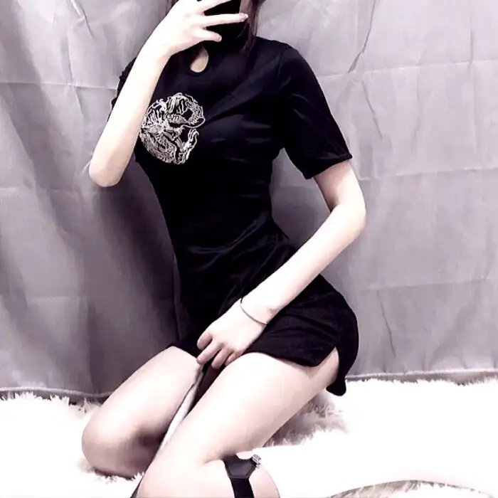 这个男子从事魔法工作